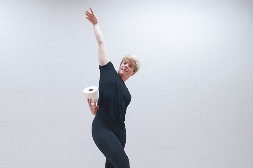 WC-Aequilibristik – Statue